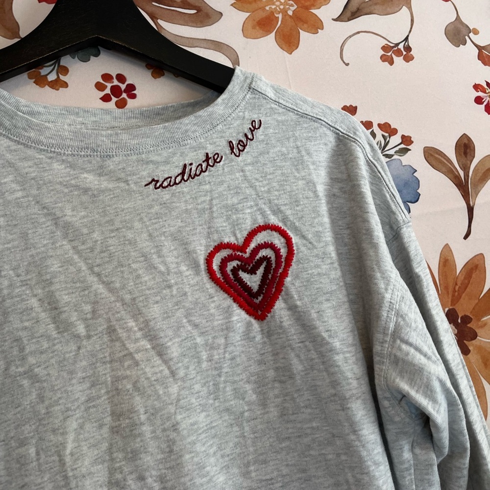 Old Navy M Light Grey Red “Radiate Love” Embroidered Preppy Spring Fall Tee City